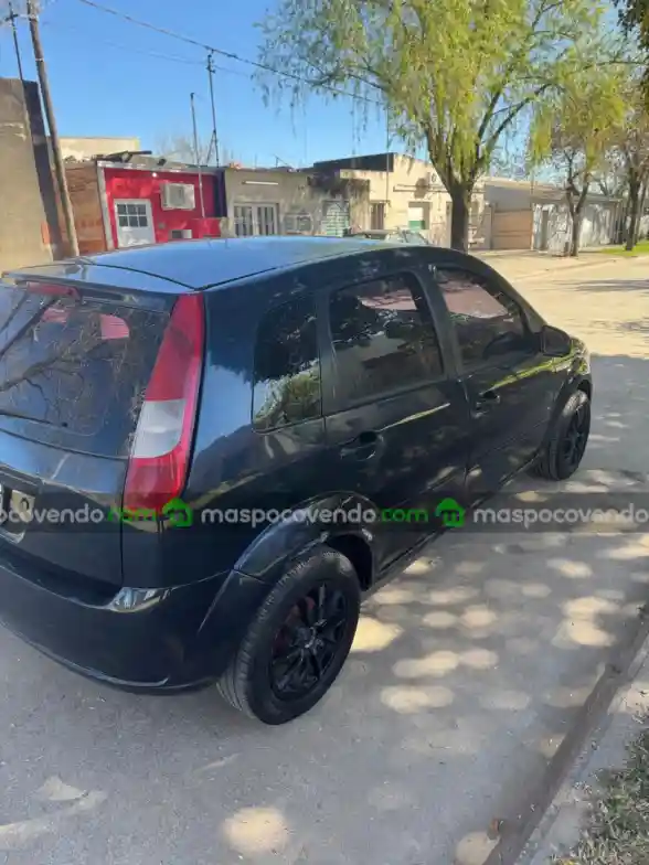 Ford Fiesta - foto 4