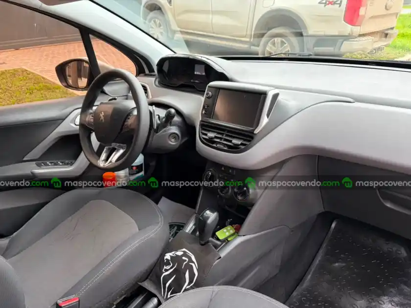 Peugeot 208 Allure At-Km 67-2017  2017 - foto 5