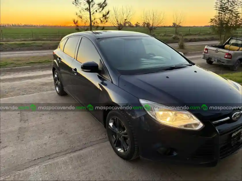 Ford Focus - foto 2