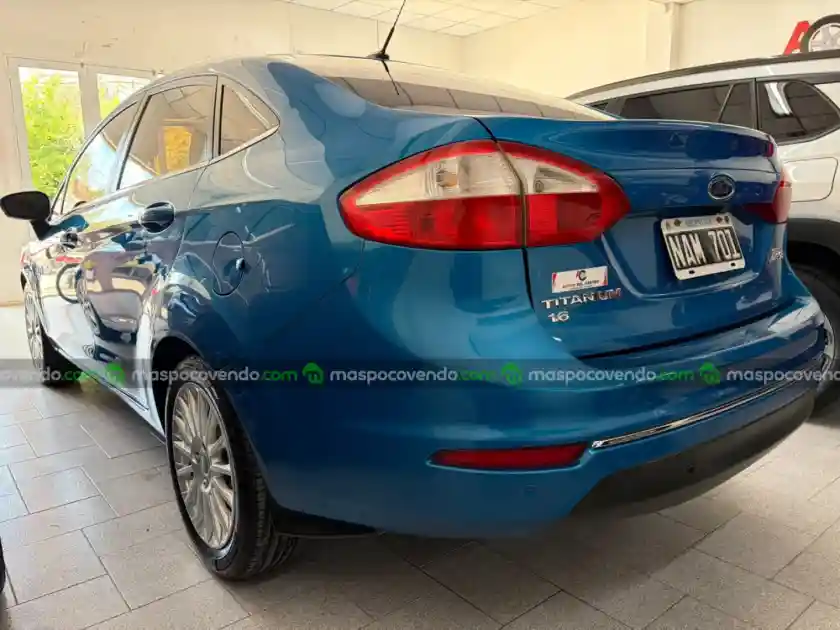 Ford Fiesta Kinetic Design Titanium 2013 (Línea 2014) Con 136.000 Km  2013 - foto 2