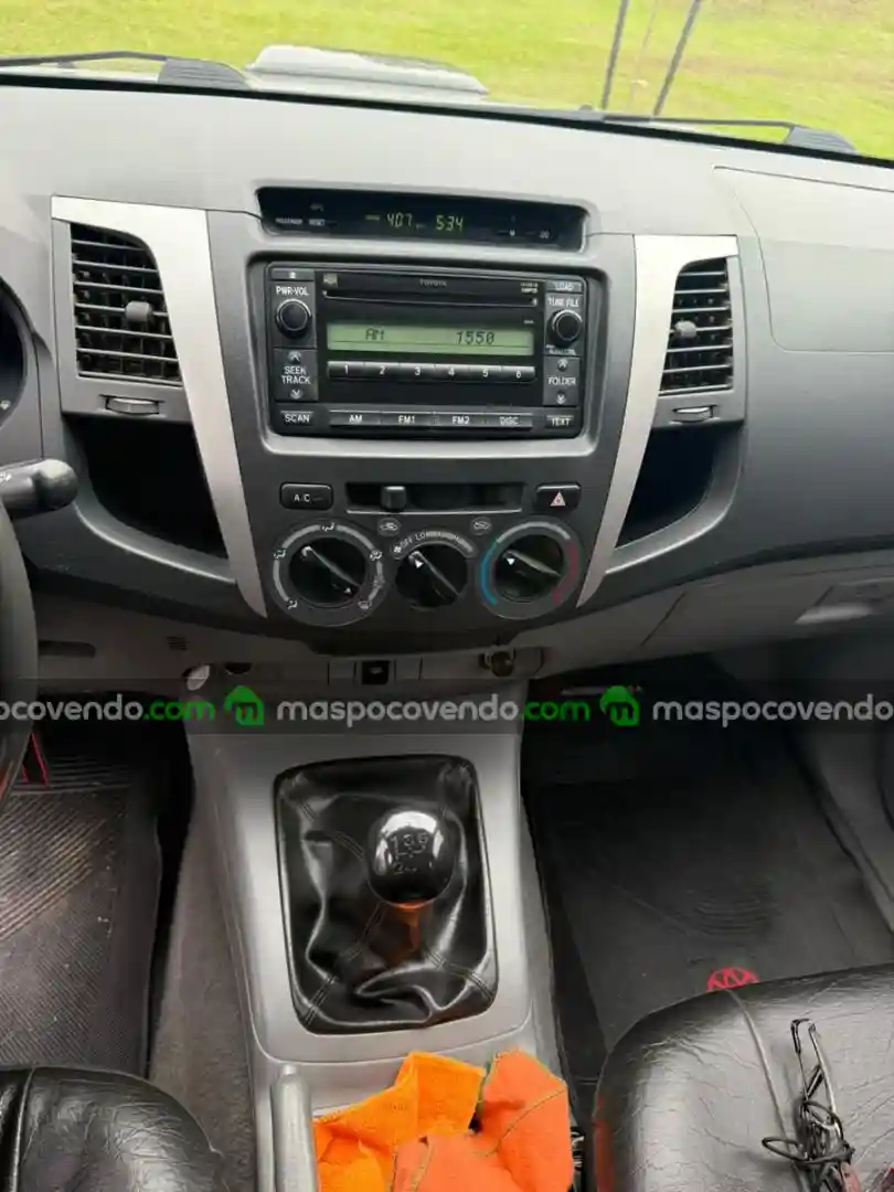 Toyota Hilux 3.0 Dc 4X2 Tdi Srv L05 2009  2009 - foto 5