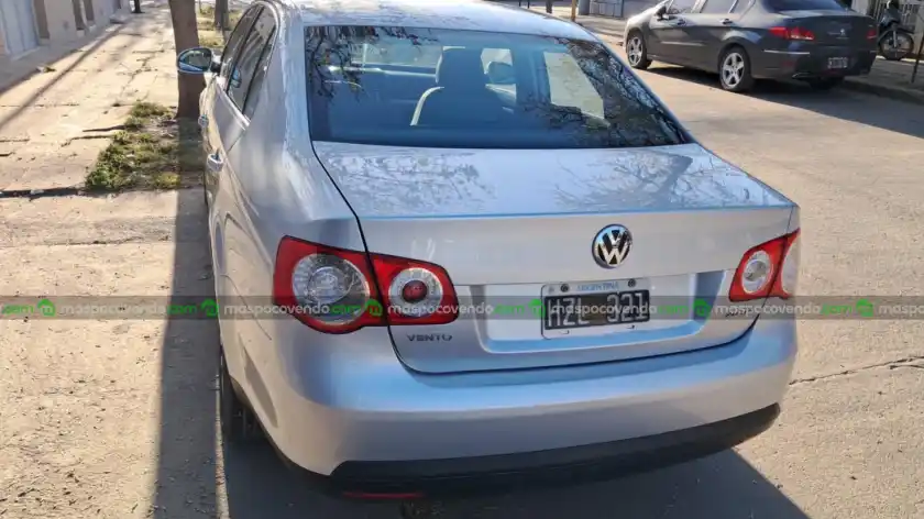 Volkswagen Vento - foto 3