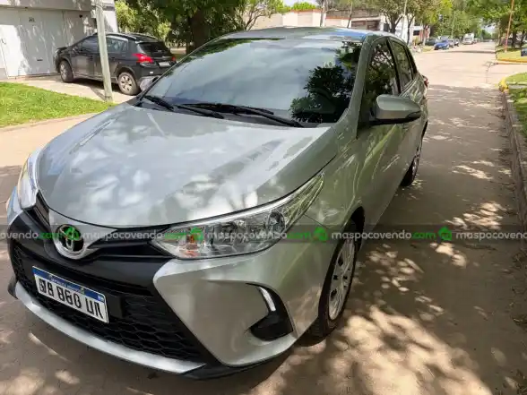 Toyota Yaris - foto 3