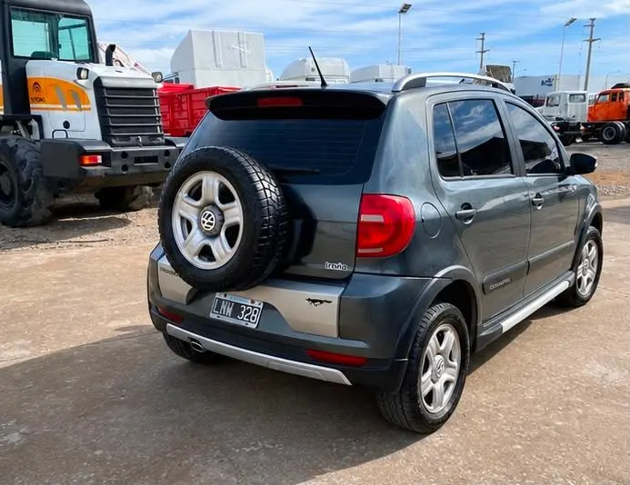 Volkswagen Fox Crossfox 1.6 Trendline    L/10  2013 - foto 3