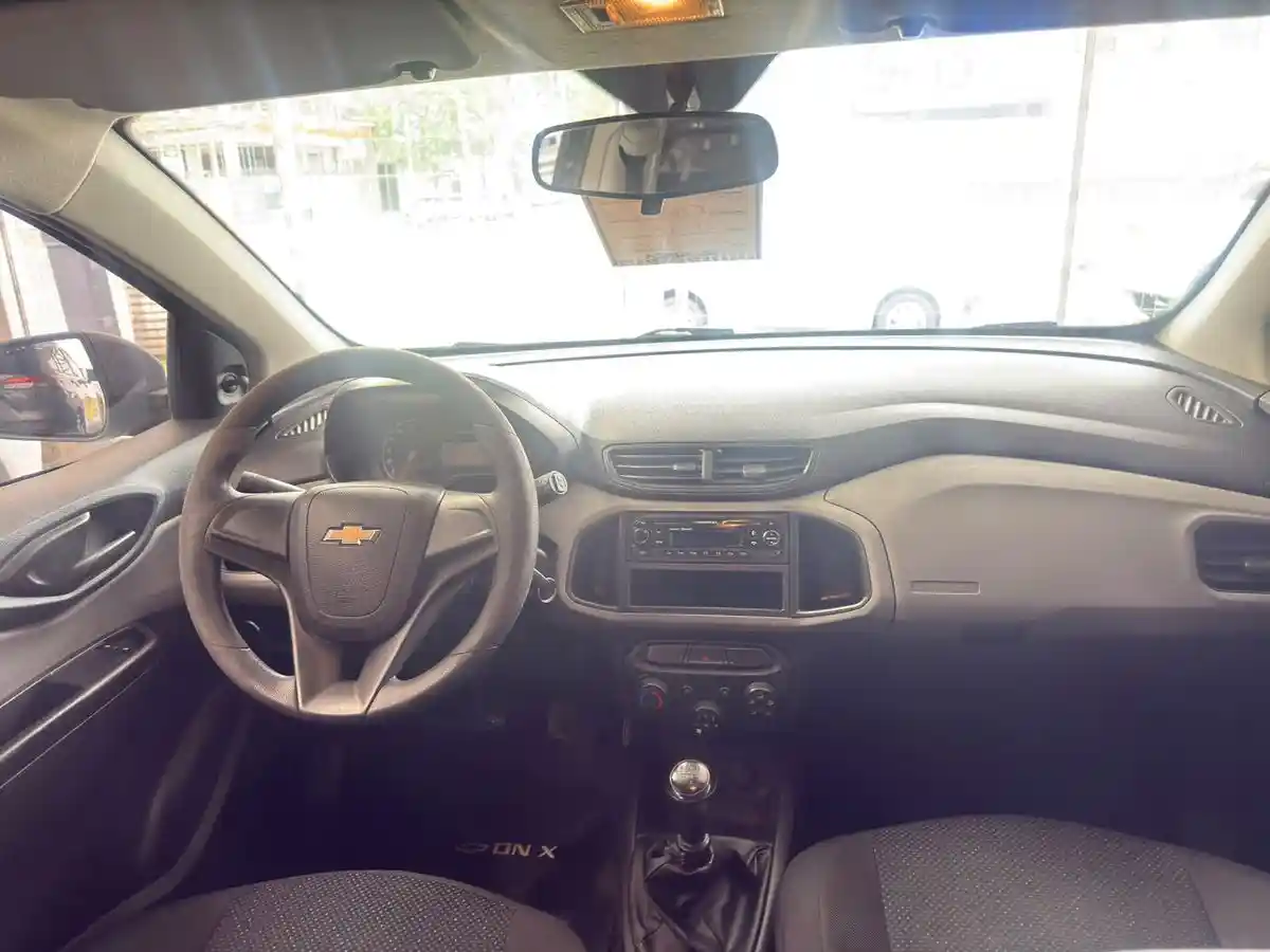 Chevrolet Onix 1.4 Ls Joy               L/17  2018 - foto 4
