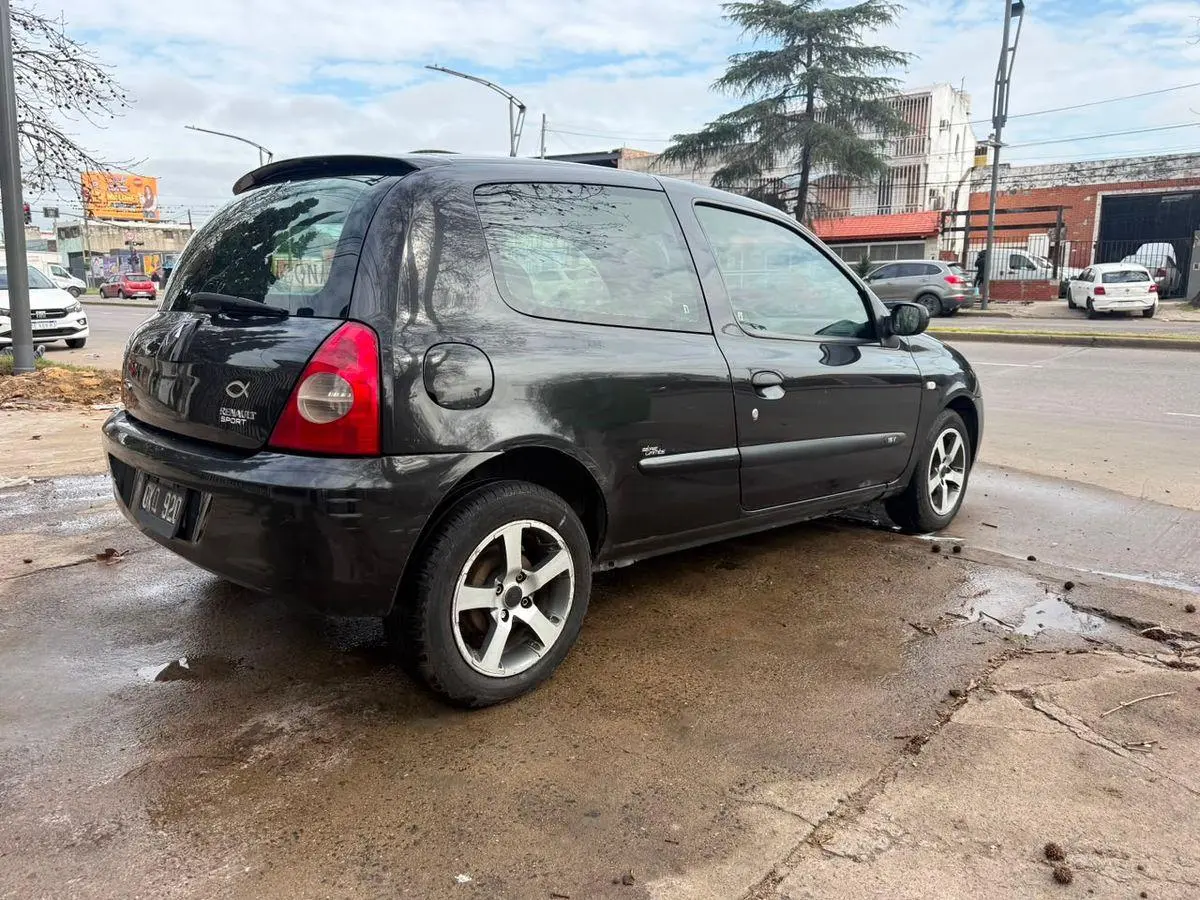 Renault Clio 2 F2 1.2 3 P. Pack Plus  2008 - foto 4