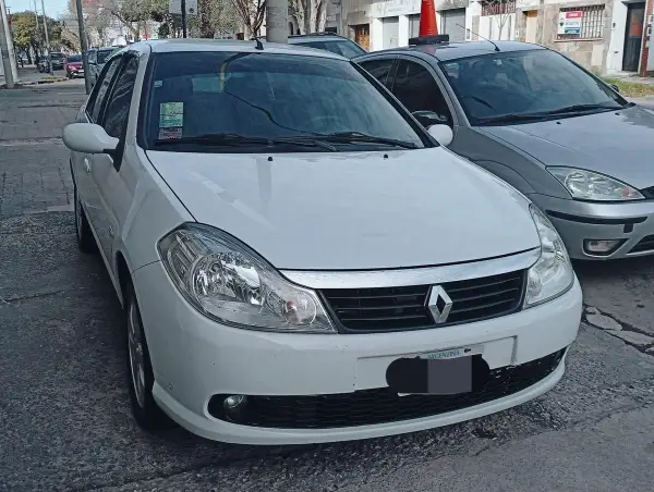 Renault Symbol 1.6 16V Luxe  2010 - foto 1