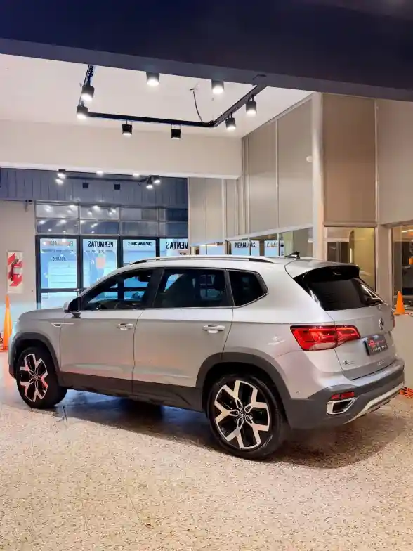 Volkswagen Taos 1.4 250 Tsi Highline At L/24  2025 - foto 3