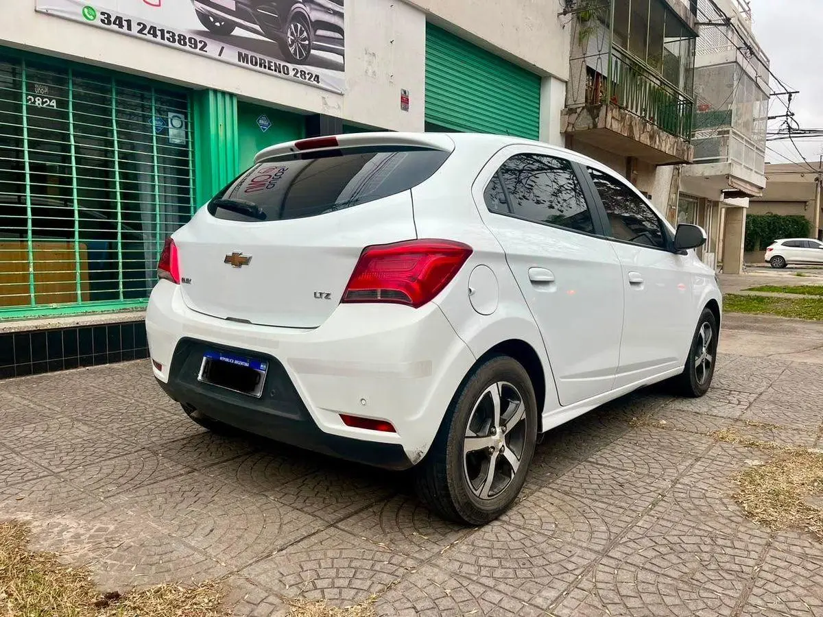 Chevrolet Onix 1.4 Ltz                  L/17  2017 - foto 4