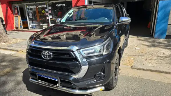 Toyota Hilux L/21 2.8 Dc 4X4 Tdi Sr At6  2022 - foto 1