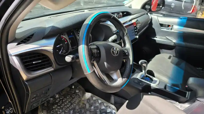 Toyota Hilux L/21 2.8 Dc 4X4 Tdi Sr At6  2022 - foto 2
