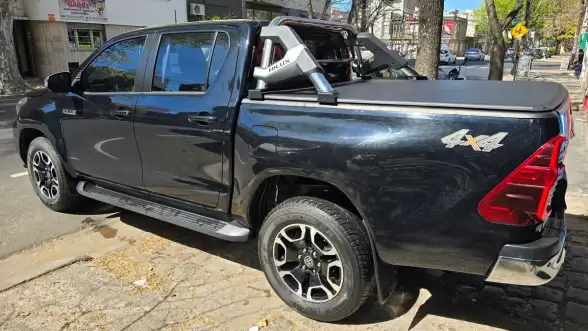 Toyota Hilux L/21 2.8 Dc 4X4 Tdi Sr At6  2022 - foto 4