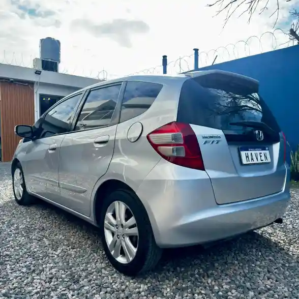 Honda Fit  1.5 Ex  5 Ptas     L/09//L/13  2011 - foto 4