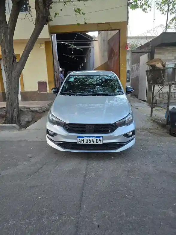 Fiat Cronos L/25 1.3 Drive Pack Plus   2025 - foto 2