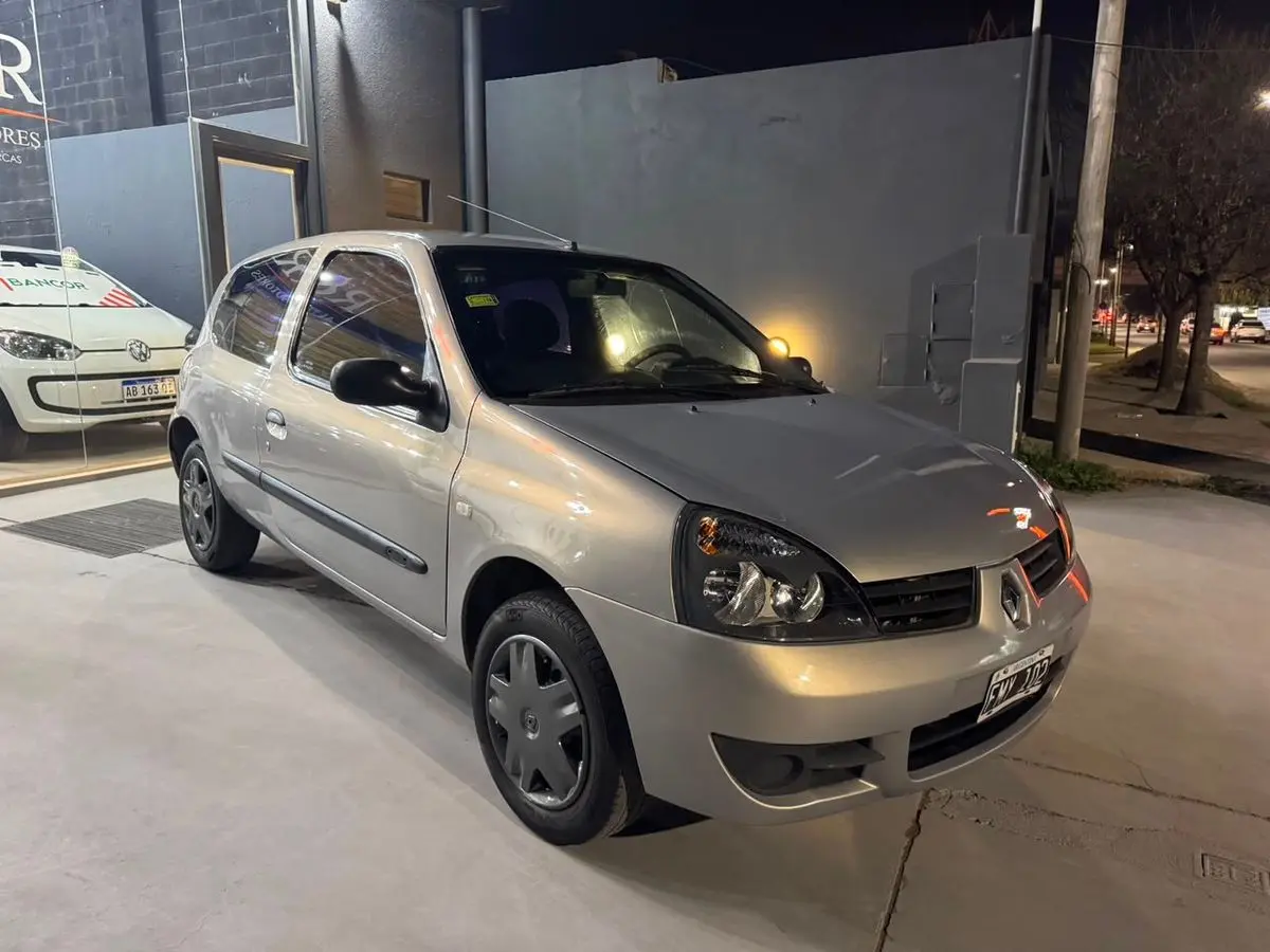 Renault Clio 2 F2 1.2 3 P. Authentique  2006 - foto 2