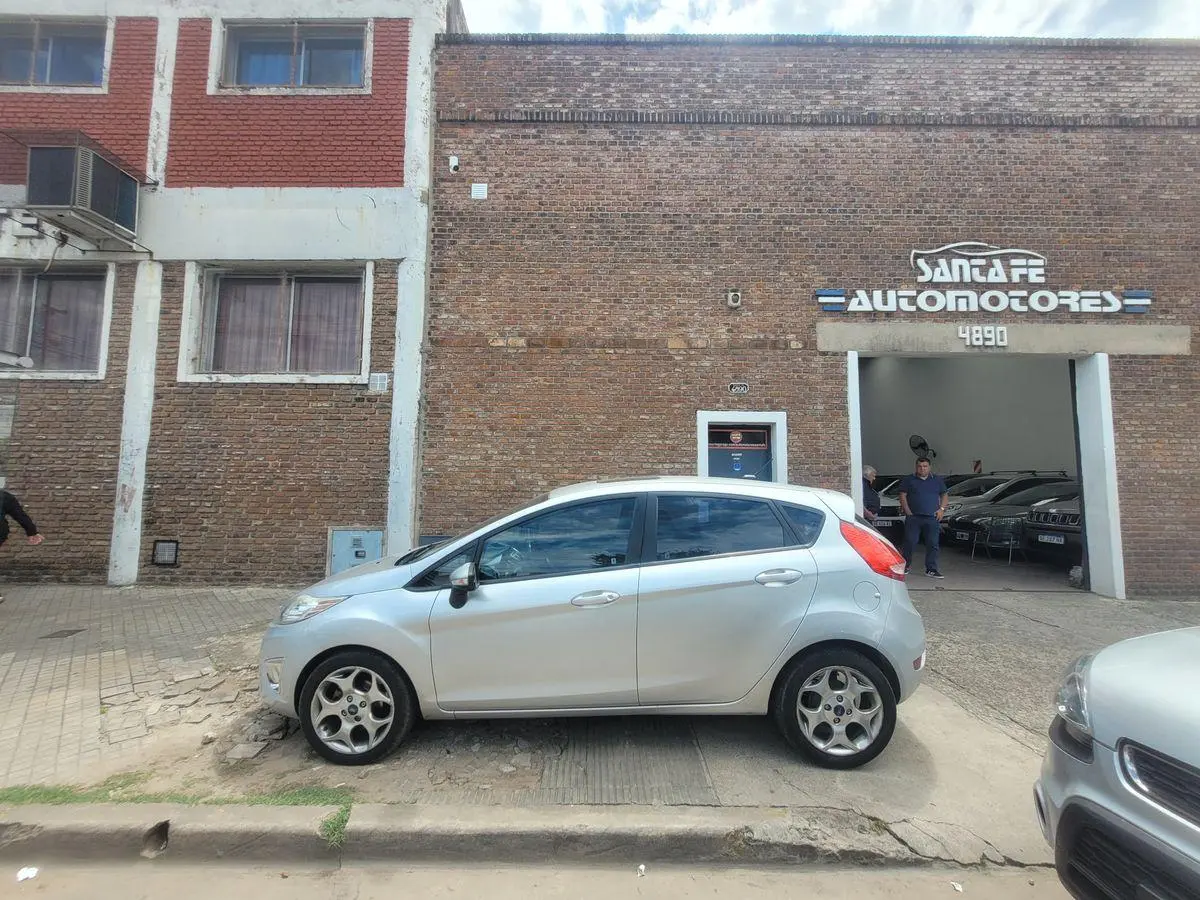 Ford Fiesta  1.6 5P Titanium       (Kd)  2013 - foto 3