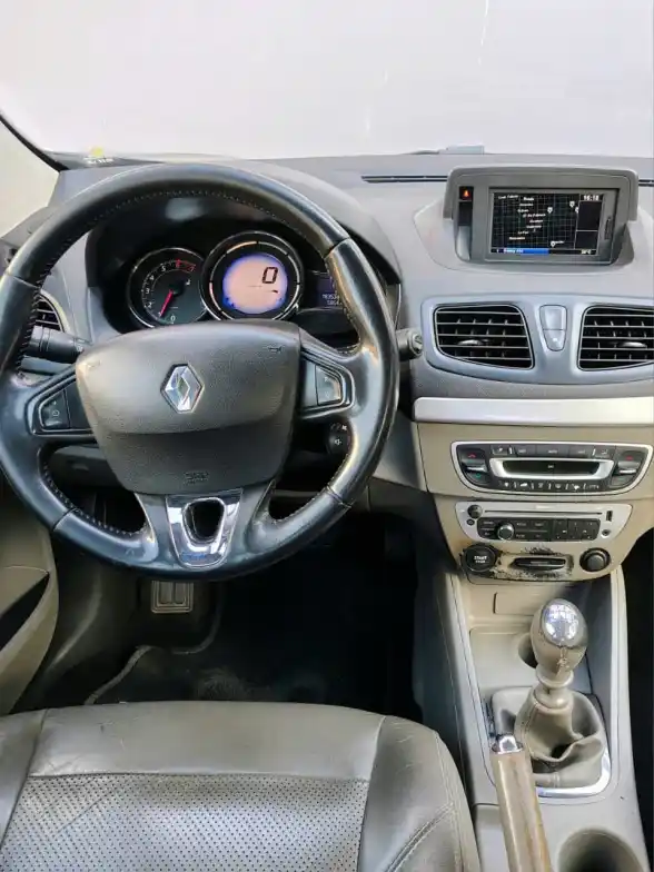 Renault Fluence 2.0  Privilege  2013 - foto 5