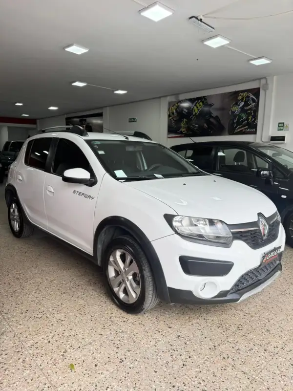 RENAULT SANDERO II 1.6  8V DYNAMIQUE 2015 - foto 1