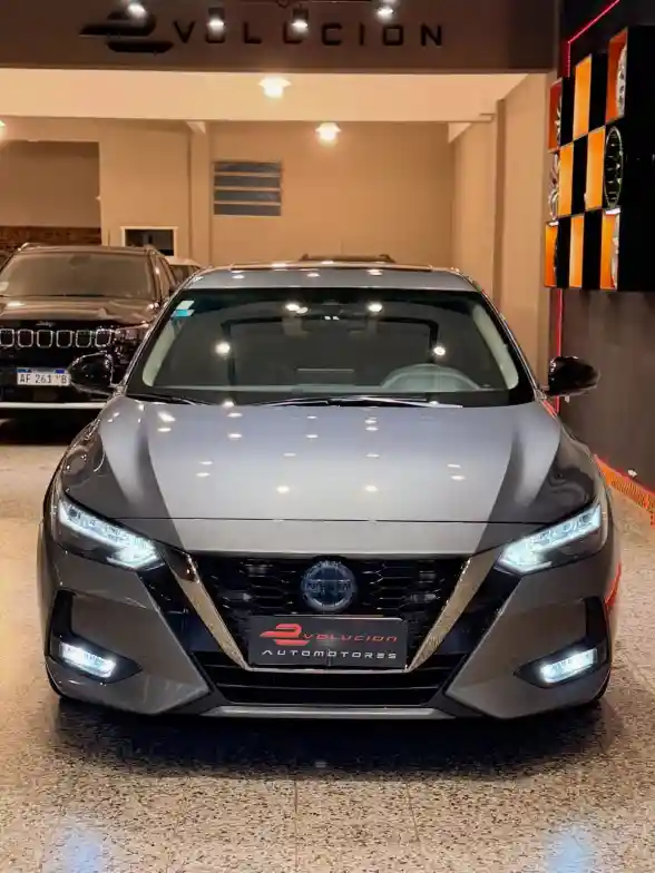 Nissan Sentra 2.0 Sr Cvt L/20  2023 - foto 2