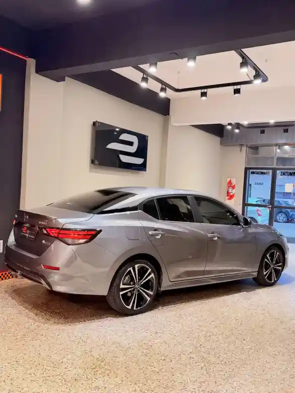 Nissan Sentra 2.0 Sr Cvt L/20  2023 - foto 4