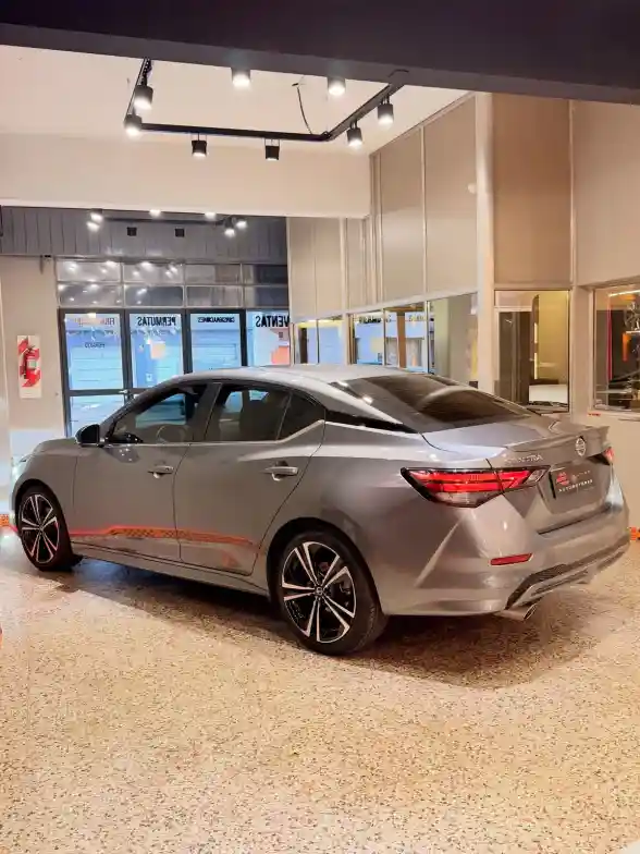 Nissan Sentra 2.0 Sr Cvt L/20  2023 - foto 5