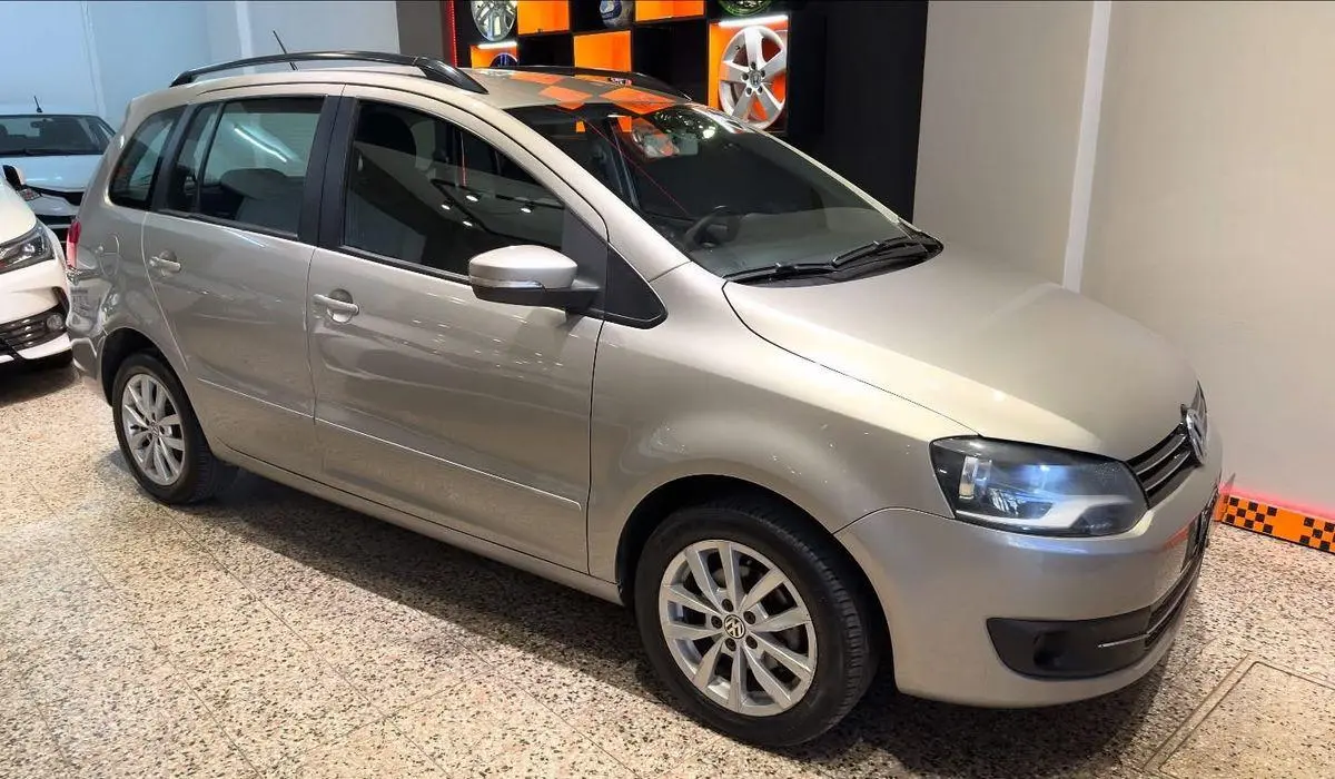 Volkswagen Suran 1.6 Trendline    L/14  2013 - foto 2