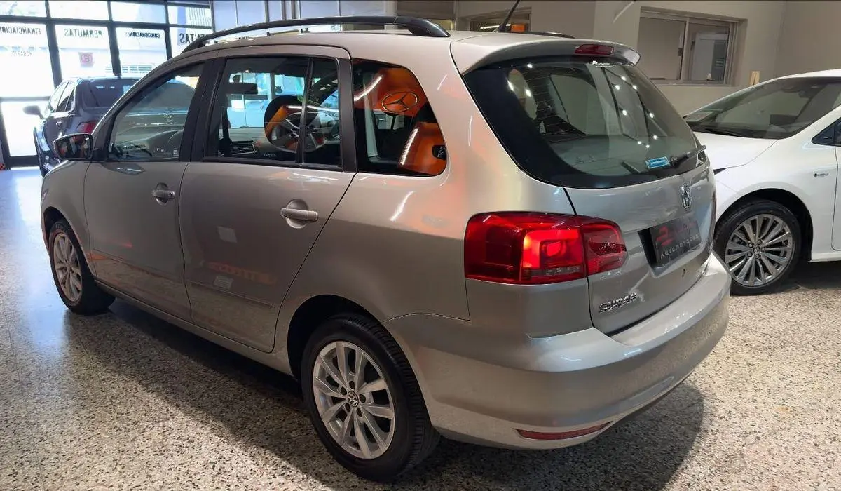 Volkswagen Suran 1.6 Trendline    L/14  2013 - foto 4
