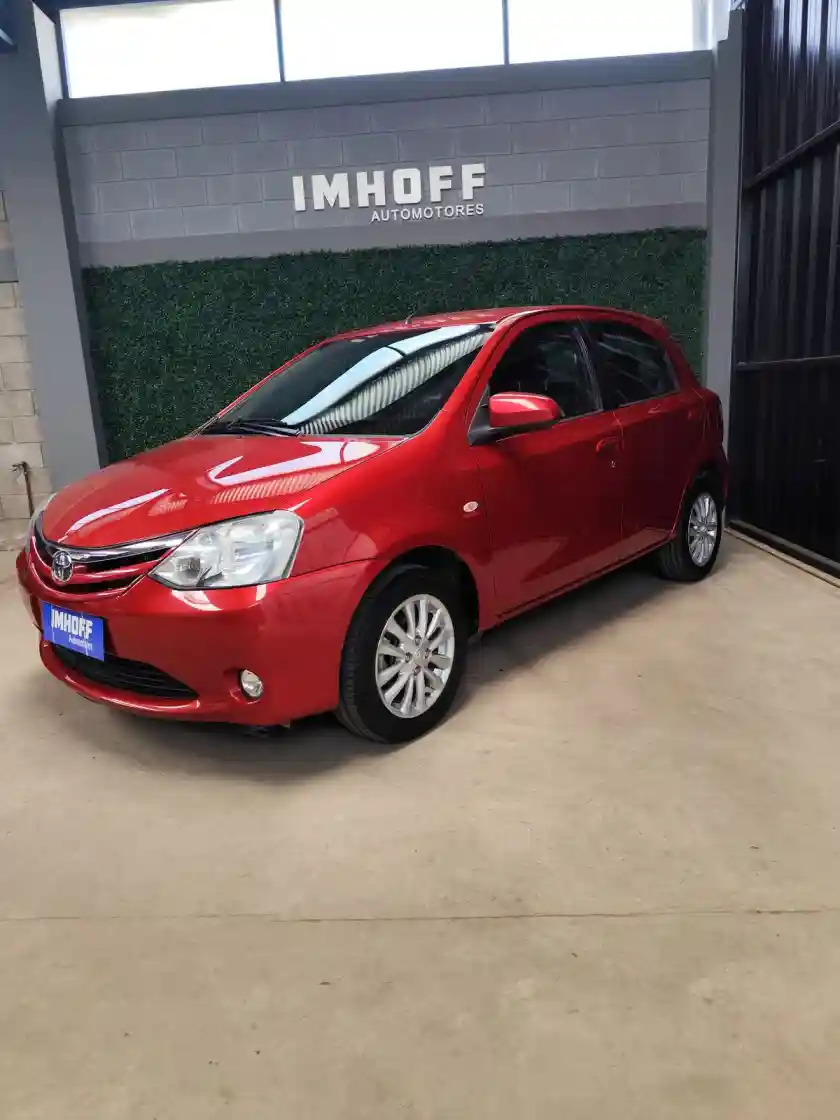 TOYOTA ETIOS 1.5 5 PTAS XLS 2014 - foto 1