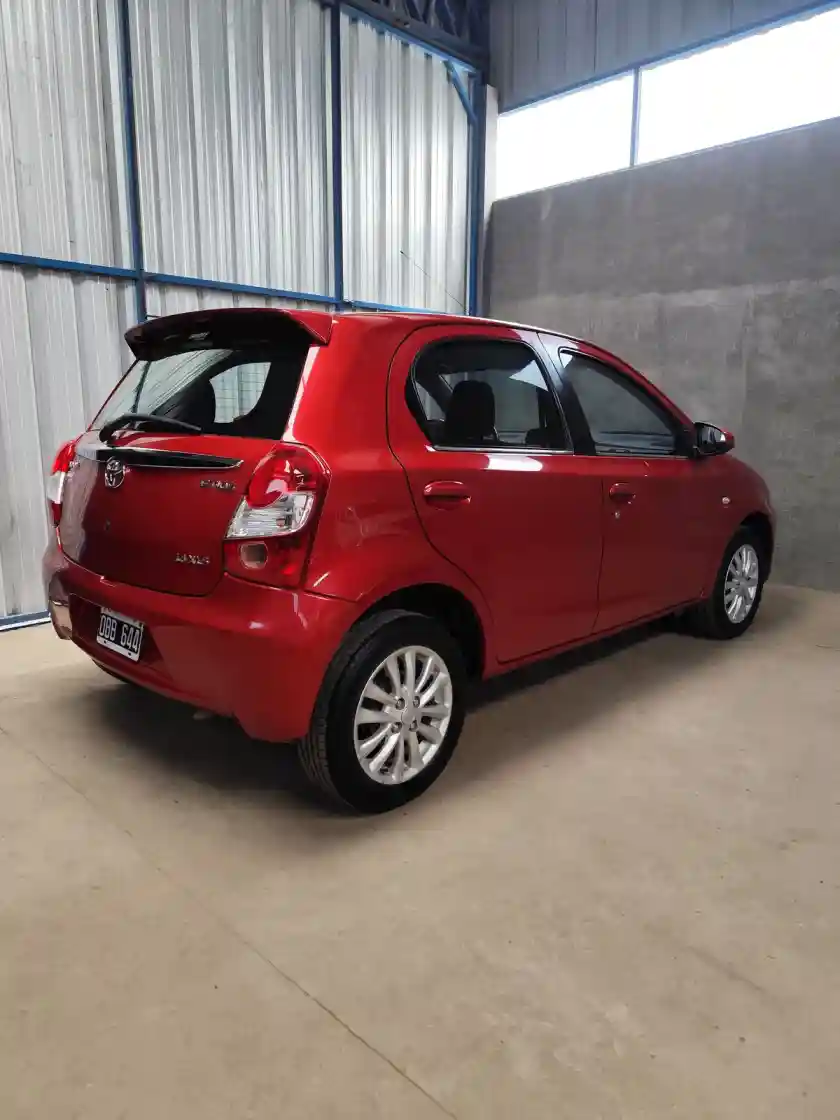 Toyota Etios 1.5 5 Ptas Xls  2014 - foto 5