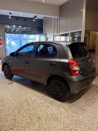 Toyota Etios 1.5 5 Ptas X  6Mt       L/18  2022 - foto 4
