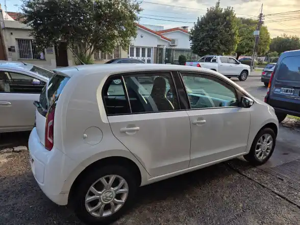 Volkswagen Up! 5 Ptas High  2016 - foto 3