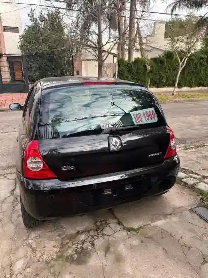 Renault Clio 2 F2 1.2 5 P. Pack Plus  2011 - foto 2