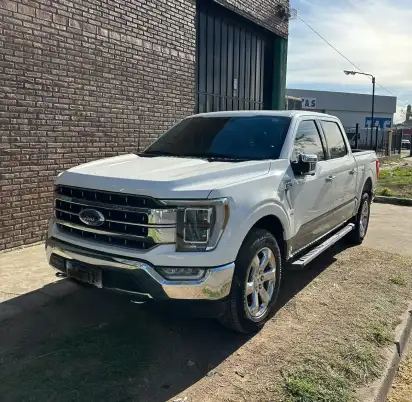 Ford F-150 5.0 Lariat Luxury Aut 4X4  2022 - foto 1