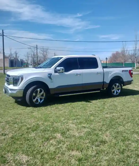 Ford F-150 5.0 Lariat Luxury Aut 4X4  2022 - foto 3