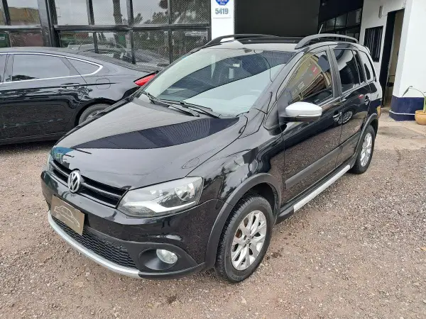Volkswagen Suran Cross 1.6 Highline L/14  2014 - foto 1