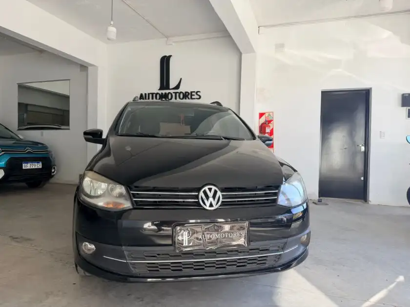 Volkswagen Suran 1.6 Highline     L/10  2013 - foto 1