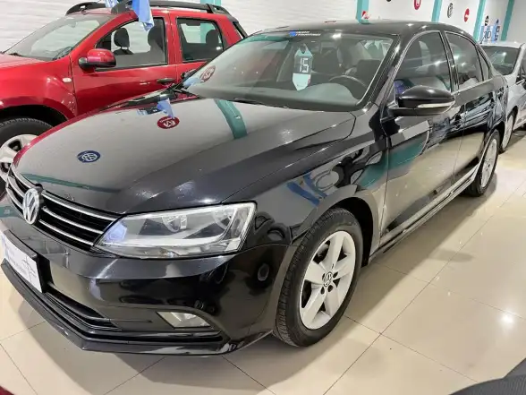 Volkswagen Vento  2.5 170 Hp Advance Plus Tip  2015 - foto 2