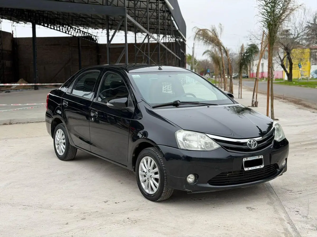 Toyota Etios 1.5 4 Ptas Xls  2014 - foto 2