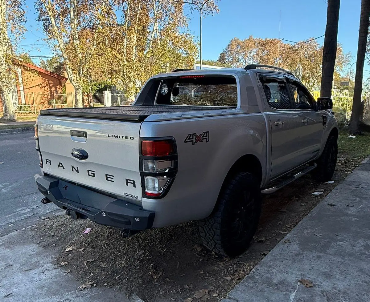 Ford Ranger 3.2 Tdi Dc 4X4 L/16 Ltd  2017 - foto 4
