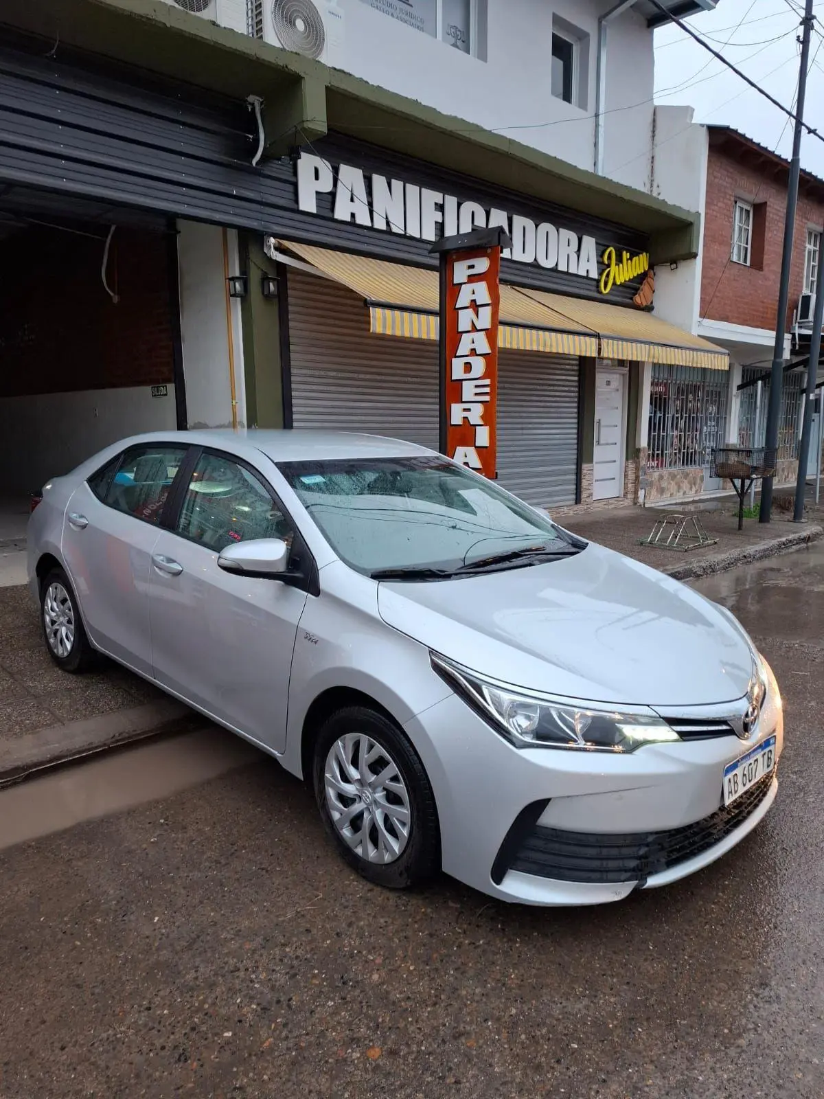 Toyota Corolla 1.8 Xli L/17  2017 - foto 2