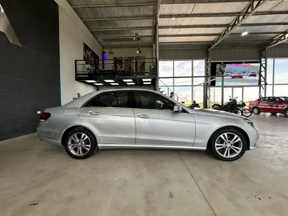 Mercedes Benz E 250 Cgi Blueefficiency Avant Aut  2014 - foto 4