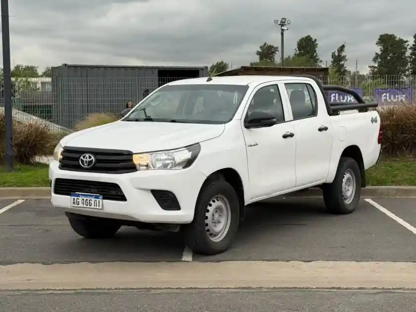 Toyota Hilux L/21 2.4 Dc 4X4 Tdi Dx  2024 - foto 1
