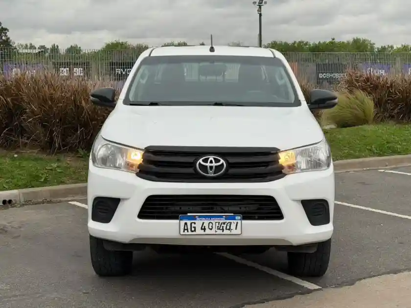 Toyota Hilux L/21 2.4 Dc 4X4 Tdi Dx  2024 - foto 2