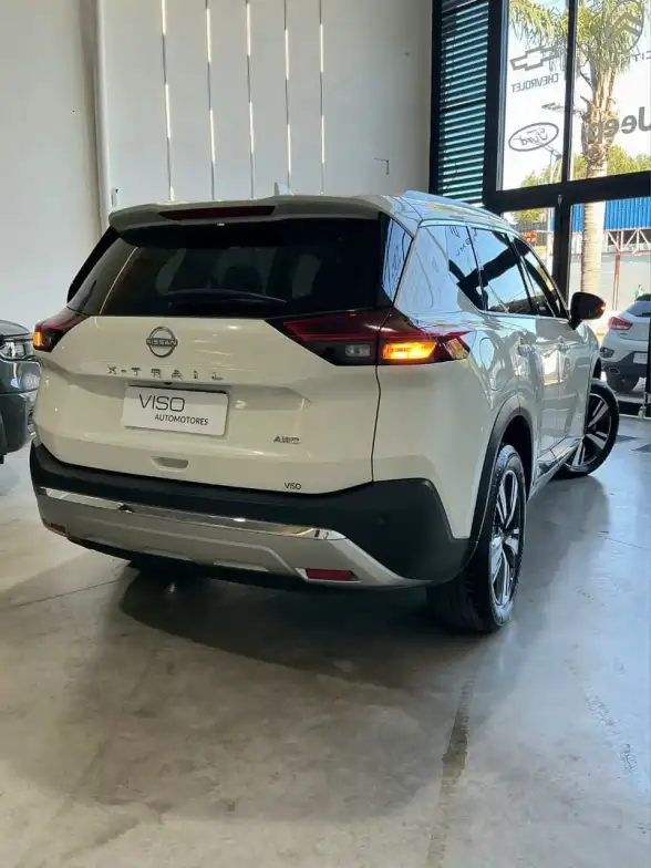 Nissan X-Trail 2.5 4X4 Exclusive Cvt L/23  2025 - foto 4
