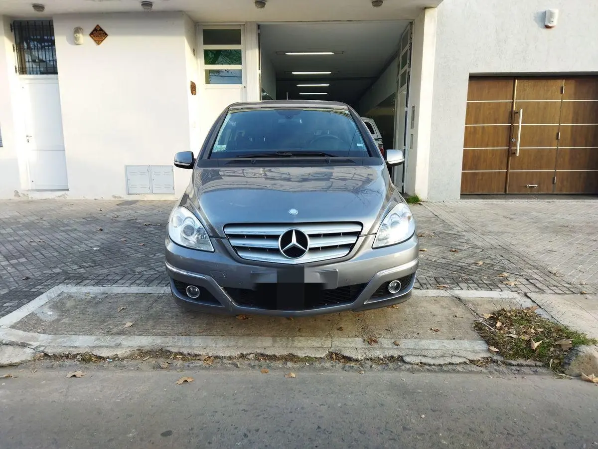 Mercedes Benz B 180 Aut  2010 - foto 5
