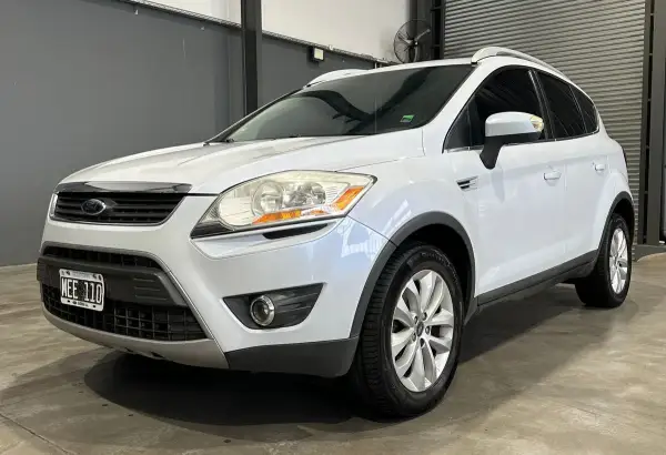 Ford Kuga 2.5 Trend    4X4  2013 - foto 1