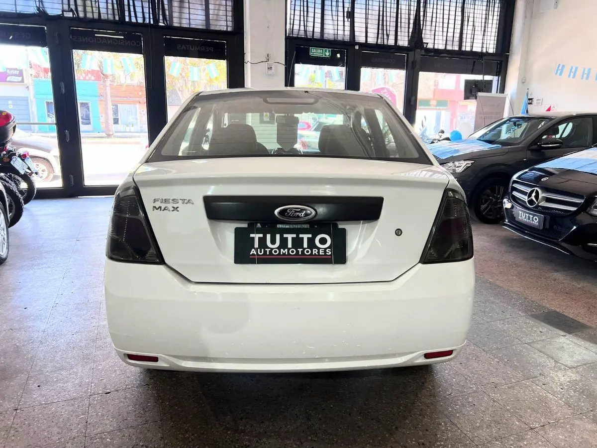Ford Fiesta 1.6 4 Ptas One Max Amb Plus  2012 - foto 3