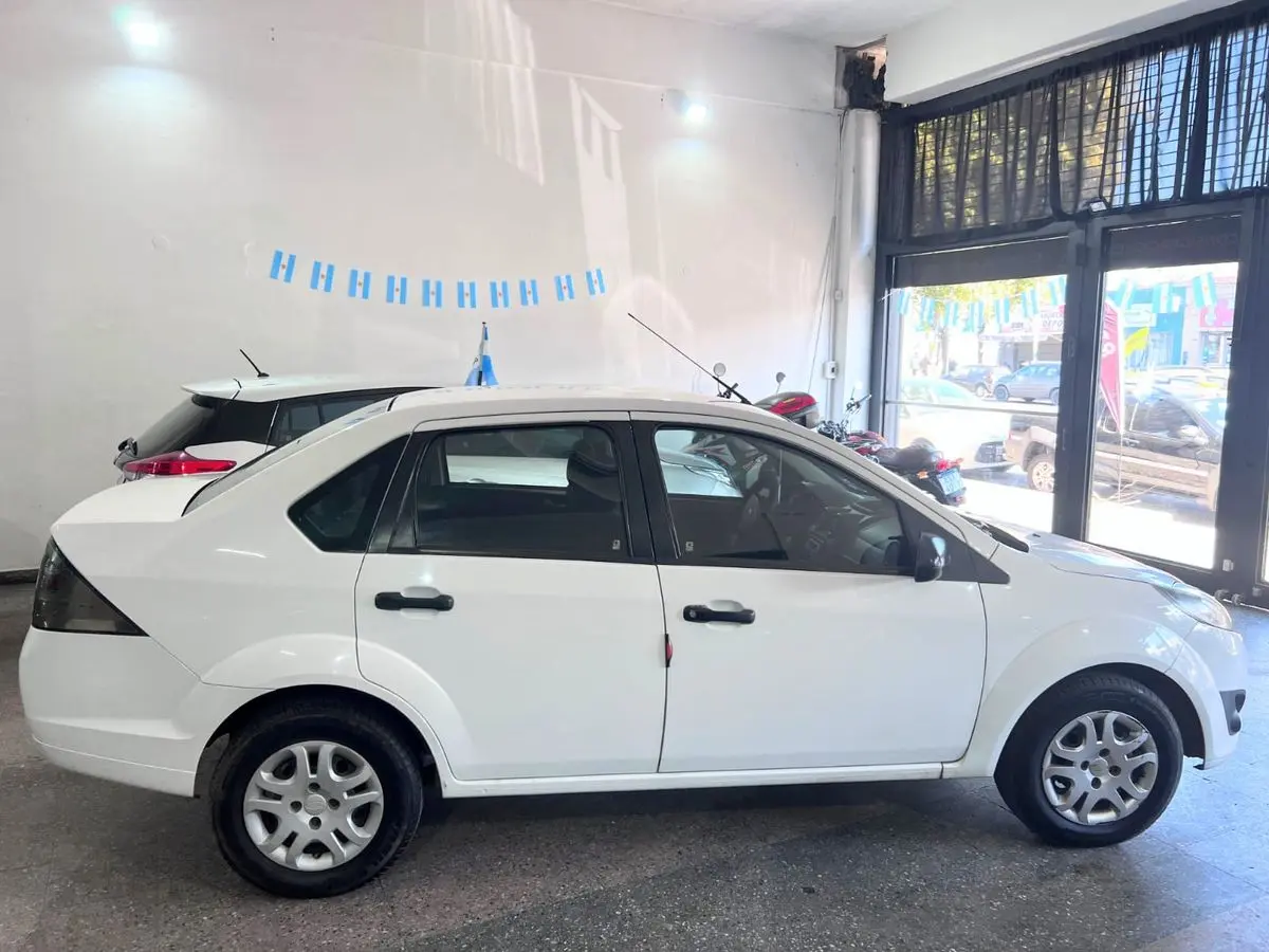 Ford Fiesta 1.6 4 Ptas One Max Amb Plus  2012 - foto 4