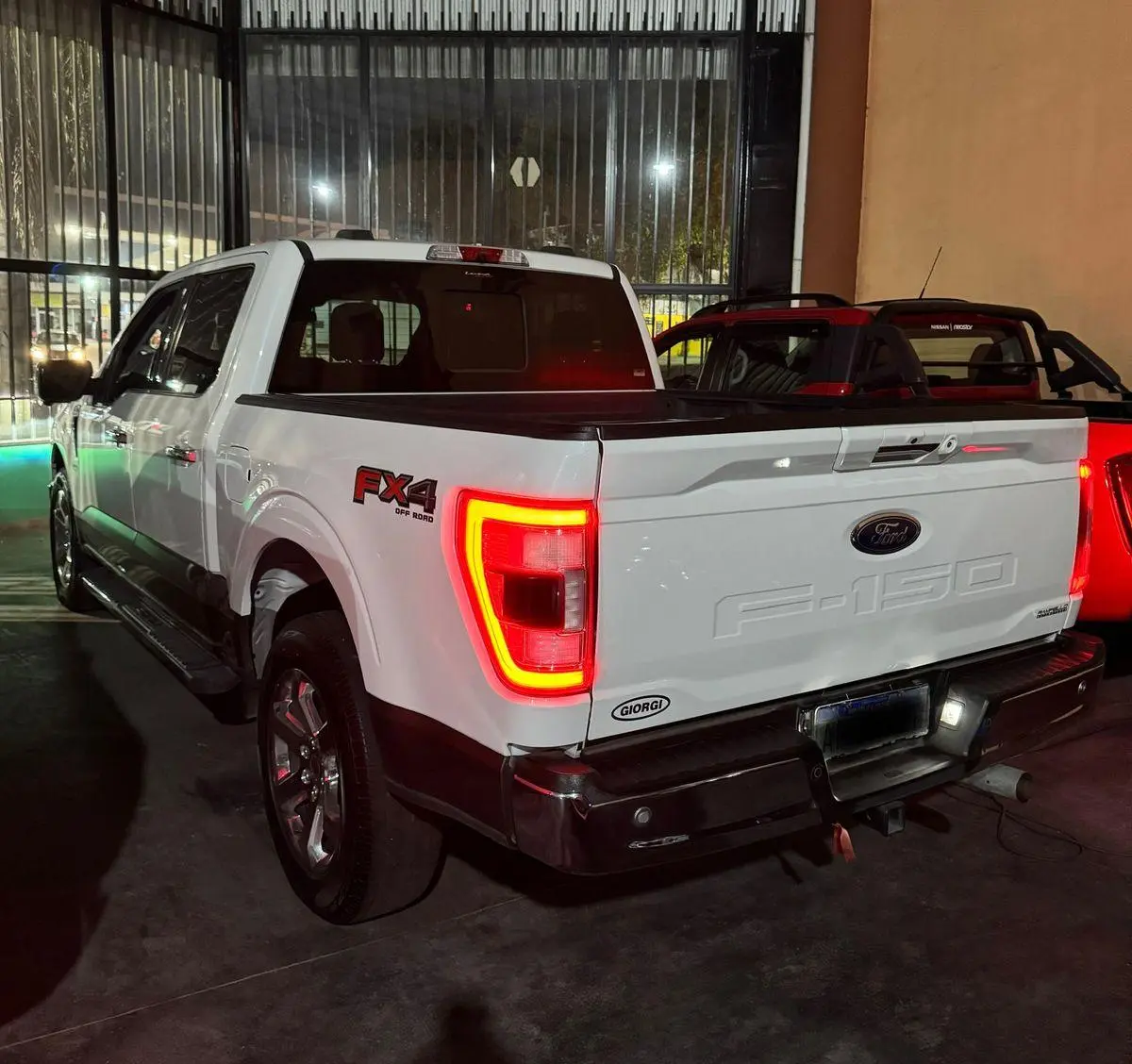 Ford F-150 5.0 Lariat Luxury Aut 4X4  2022 - foto 2
