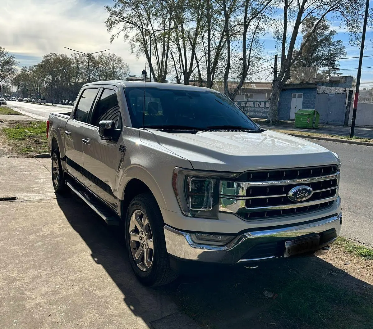 Ford F-150 5.0 Lariat Luxury Aut 4X4  2022 - foto 3